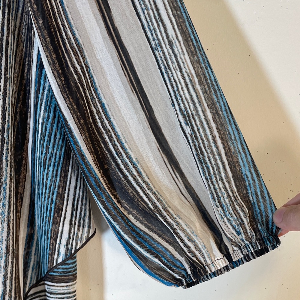 Travelers Collection by Chico’s Striped Woven Asymmetrical Blouse. M. NWT. - Picture 7 of 10